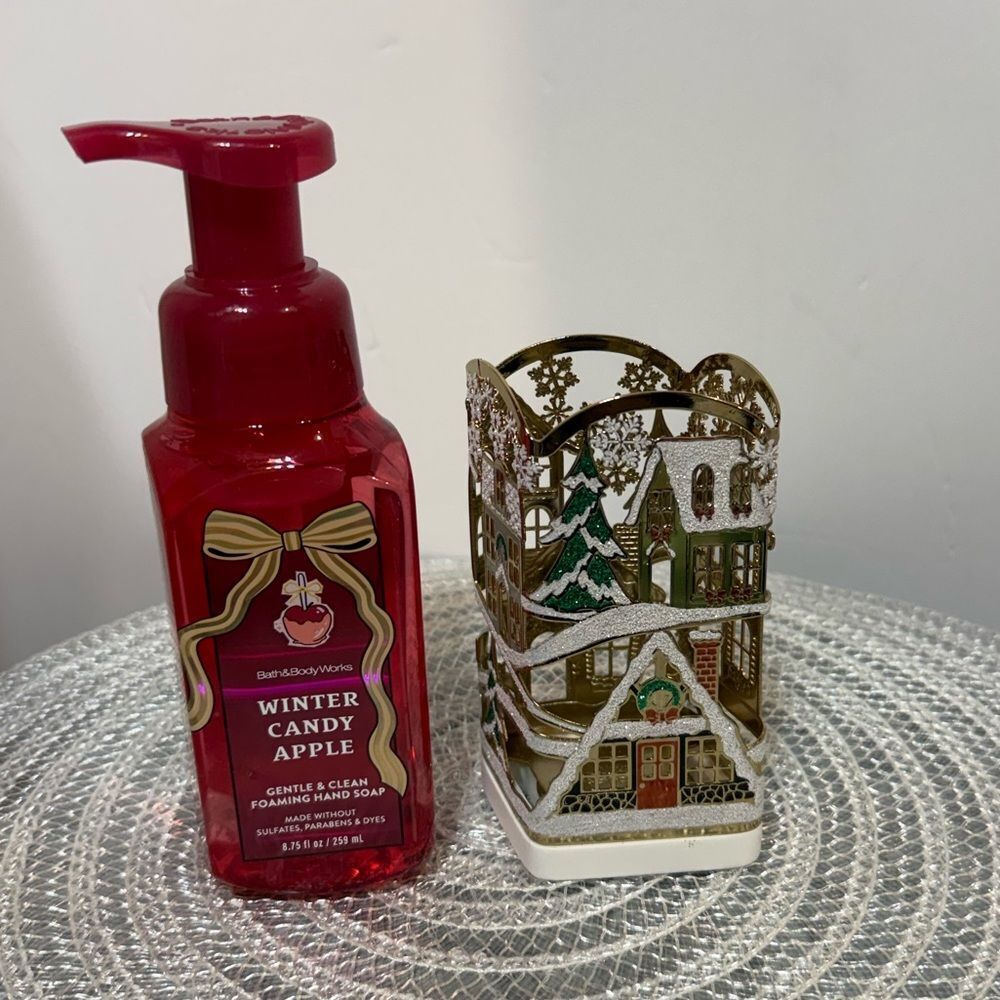 BBW Winter Candy Apple Foaming Hand Soap and Soap Holder Set of 2 NWT